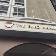 Апартаменты The Euro Grande Serviced Apartment Бангкок банкомат