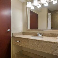 Отель Holiday Inn Express Haskell-Wayne Area ванная фото 2
