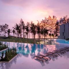 Отель La Vela Khao Lak бассейн