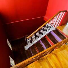 Van Backpackers Hostel сейф в номере