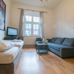 Отель Tolstov-Hotels Big 2 Room City Apartment Германия, Дюссельдорф - отзывы, цены и фото номеров - забронировать отель Tolstov-Hotels Big 2 Room City Apartment онлайн комната для гостей фото 4