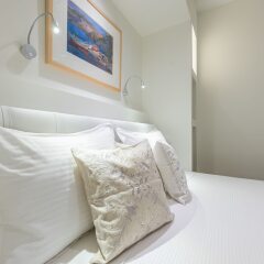 Отель ALC Perikleous Rooms 5 сейф в номере