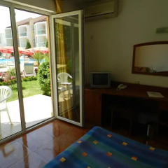 Отель Sun Village Apartcomplex комната для гостей фото 4