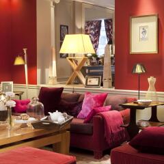 Отель Hôtel Sainte-Beuve гостиничный бар