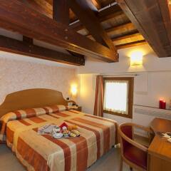 Отель Albergo Antica Corte Marchesini Италия, Кампанья-Лупия - 1 отзыв об отеле, цены и фото номеров - забронировать отель Albergo Antica Corte Marchesini онлайн фото 3