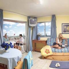 Отель Apartamentos Playa Sol I Испания, Ивиса - отзывы, цены и фото номеров - забронировать отель Apartamentos Playa Sol I онлайн комната для гостей фото 2