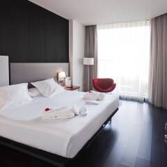 Отель ILUNION Atrium Испания, Мадрид - 3 отзыва об отеле, цены и фото номеров - забронировать отель ILUNION Atrium онлайн комната для гостей