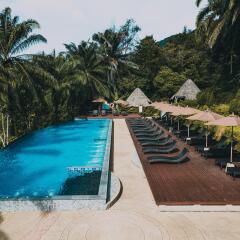 Отель Aonang Fiore Resort бассейн