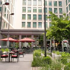 Отель Park Inn by Radisson Brussels Midi фото 4
