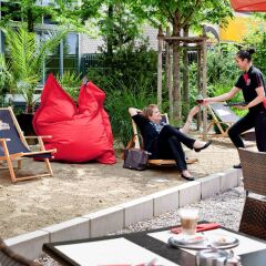 Отель ibis Muenchen City West Германия, Мюнхен - отзывы, цены и фото номеров - забронировать отель ibis Muenchen City West онлайн бассейн