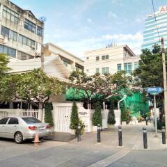 The Chatbox Silom Hostel Бангкок парковка