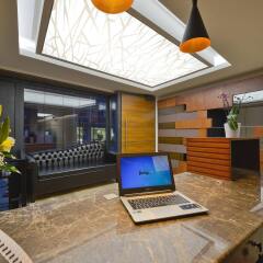 Blueway Hotel City интерьер отеля