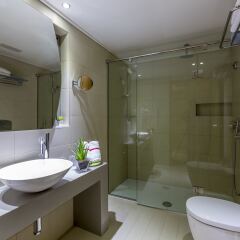 Eden Roc Resort Hotel ванная