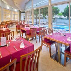 Hotel GHT Marítim питание