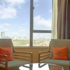 Отель Renaissance Riverside Hotel Saigon Вьетнам, Хошимин - отзывы, цены и фото номеров - забронировать отель Renaissance Riverside Hotel Saigon онлайн балкон