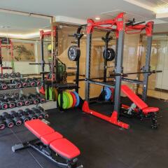 Отель LK Emerald Beach фитнесс-зал