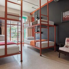Saladaeng Gallery Hostel By Favstay Бангкок комната для гостей фото 5