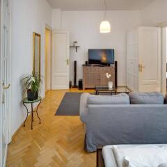 Отель Charles Bridge Premium Apartments Чехия, Прага - отзывы, цены и фото номеров - забронировать отель Charles Bridge Premium Apartments онлайн комната для гостей фото 2