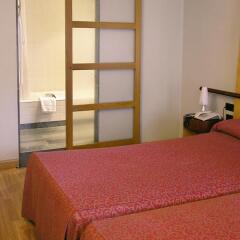 Hotel Sercotel Alfonso V сейф в номере