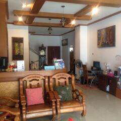 Отель Suksan Patong Place Guesthouse интерьер отеля