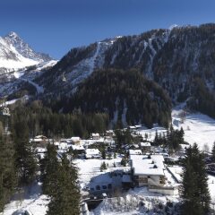 Отель Les Grands Montets спортивное сооружение