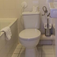 France Hotel Amsterdam (ex. Floris France Hotel) Амстердам ванная
