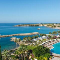 Coral Beach Hotel and Resort с домашними животными