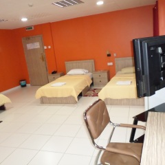 Emirates Hotel фитнесс-зал
