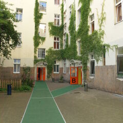 Happy Go Lucky Hotel + Hostel Берлин спа фото 2