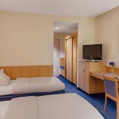 City Hotel Muenchen Мюнхен комната для гостей