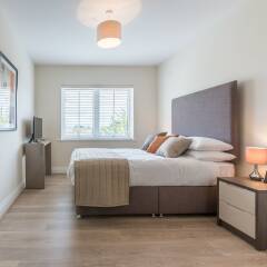 Отель The Heights at Athena Court комната для гостей