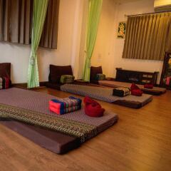 Отель Ploy Khumthong Boutique Resort Бангкок фото 14