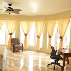 Отель Waters Edge Guest House сауна