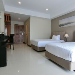 Отель Golden Foyer Suvarnabhumi Airport Бангкок комната для гостей