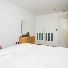 Отель Central Modern Apartment Великобритания, Лондон - отзывы, цены и фото номеров - забронировать отель Central Modern Apartment онлайн комната для гостей фото 4