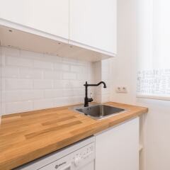Отель 4pax. With 2 Bds. & 2 Bathrooms Next to Atocha Train Station Мадрид в номере