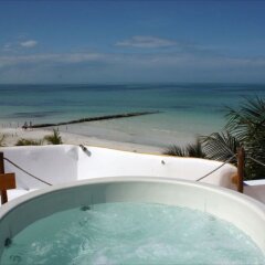 Отель Holbox Dream Beach Front Hotel by Xperience Hotels Мексика, Остров Ольбокс - отзывы, цены и фото номеров - забронировать отель Holbox Dream Beach Front Hotel by Xperience Hotels онлайн бассейн фото 2