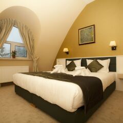 Family Hotel Saint George сейф в номере