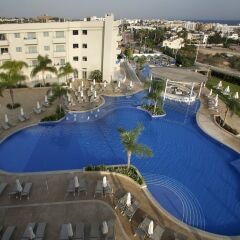 Отель Sunrise Oasis бассейн