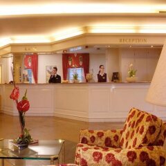 Отель Courtyard By Marriott Hamburg Airport Гамбург интерьер отеля