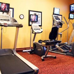 Отель Hampton Inn & Suites Los Angeles Burbank Airport Лос-Анджелес фитнесс-зал