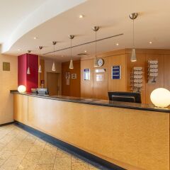Отель Ramada by Wyndham Hannover Германия, Ганновер - отзывы, цены и фото номеров - забронировать отель Ramada by Wyndham Hannover онлайн интерьер отеля