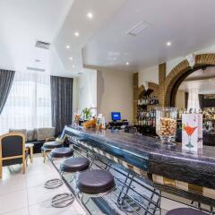 Luna Hotel Da Oura гостиничный бар