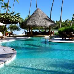 Отель Le Taha'a Island Resort & Spa бассейн