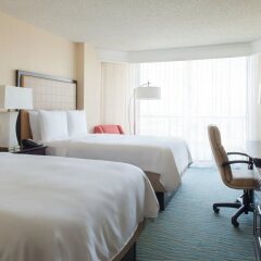 Отель Miami Marriott Biscayne Bay сейф в номере
