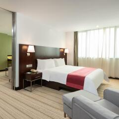 Отель Holiday Inn Vista Shanghai комната для гостей фото 4