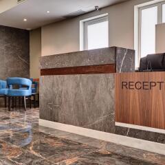 Отель The District Hotel Мальта, Сан Джулианс - 1 отзыв об отеле, цены и фото номеров - забронировать отель The District Hotel онлайн интерьер отеля