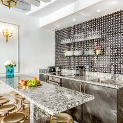 Отель Luxury 4 Bedroom 3 Bathroom Louvre - AC Париж в номере