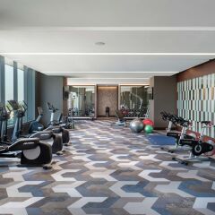 Отель Hilton Guadalajara Midtown Мексика, Гвадалахара - отзывы, цены и фото номеров - забронировать отель Hilton Guadalajara Midtown онлайн фитнесс-зал