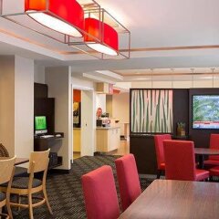 Отель TownePlace Suites by Marriott Saskatoon развлечения